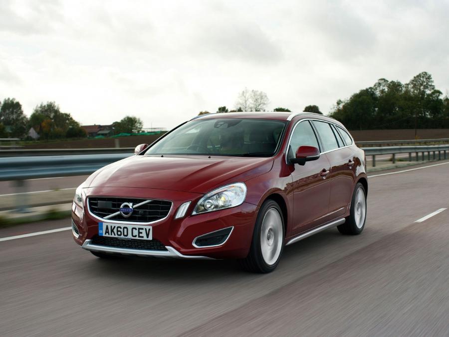  Volvo V60 D3 2010 года  (UK) (фото 7 из 21)